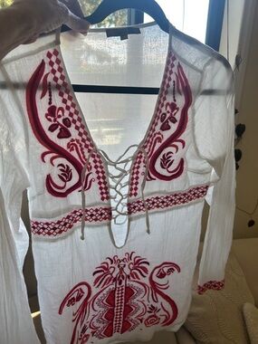 Lightweight cotton White Tunic with pink Embroidered Detail